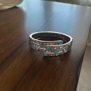 Vintage Turquoise Pewter / Silver Clasp Bracelet